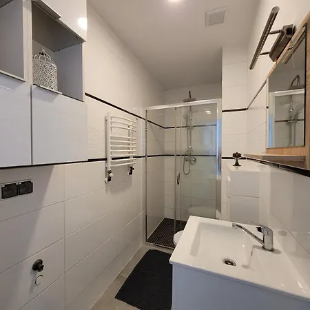 アパート Parkowe Nr 6 クフィジン